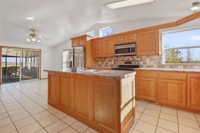 6680 Highway 137, Houston, MO 65483