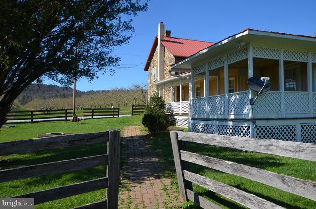 1059 CASHTOWN RD, Biglerville, PA 17307