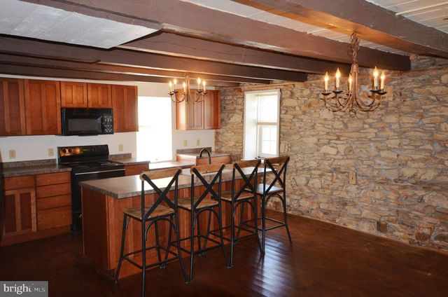 1059 CASHTOWN RD, Biglerville, PA 17307