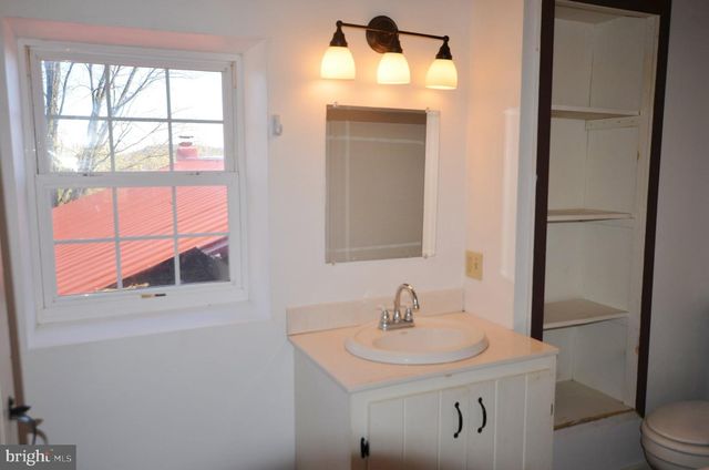 1059 CASHTOWN RD, Biglerville, PA 17307