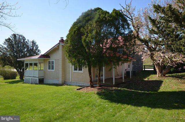 1059 CASHTOWN RD, Biglerville, PA 17307
