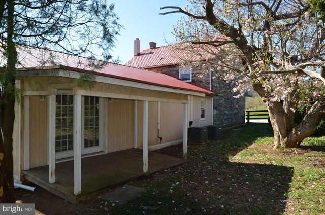 1059 CASHTOWN RD, Biglerville, PA 17307