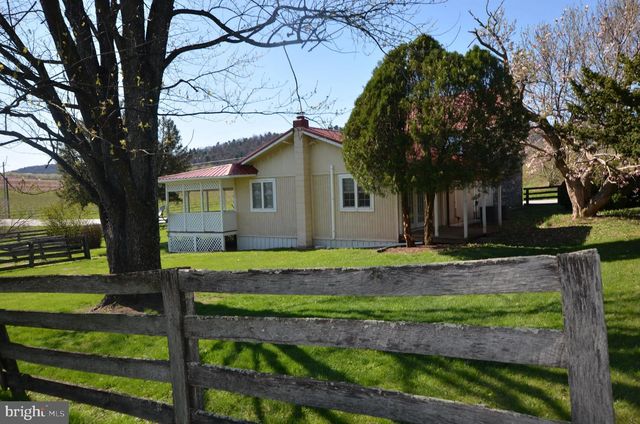 1059 CASHTOWN RD, Biglerville, PA 17307