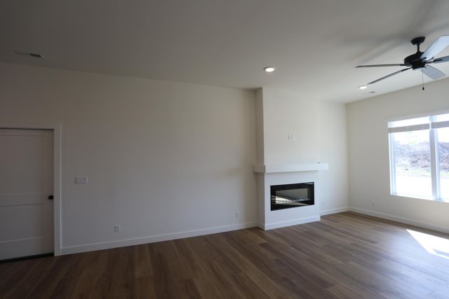 4413 ROYAL COUNTY RD, Columbia, MO 65201