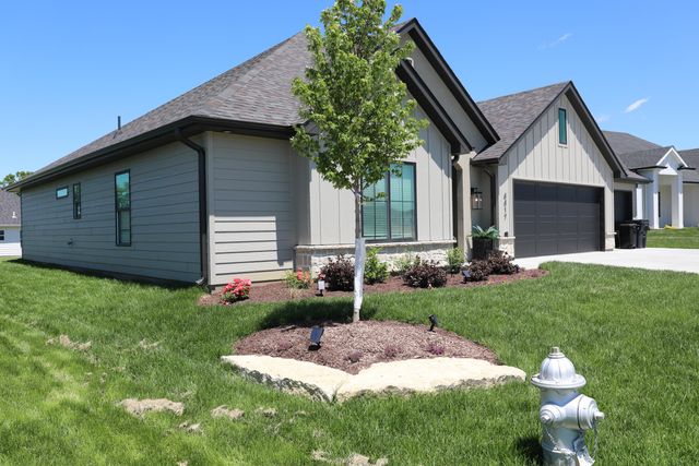 4413 ROYAL COUNTY RD, Columbia, MO 65201