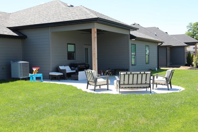 4413 ROYAL COUNTY RD, Columbia, MO 65201