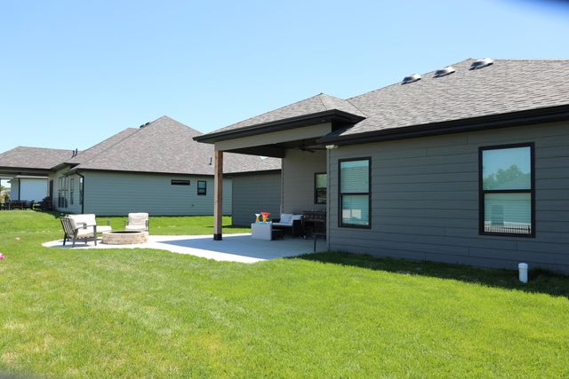 4413 ROYAL COUNTY RD, Columbia, MO 65201