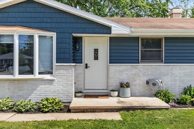 334 WESTPLAIN DRIVE, Green Bay, WI 54303