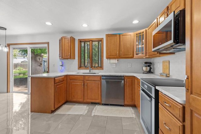 334 WESTPLAIN DRIVE, Green Bay, WI 54303