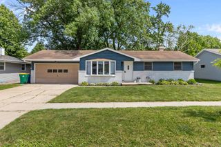 334 WESTPLAIN DRIVE, Green Bay, WI 54303