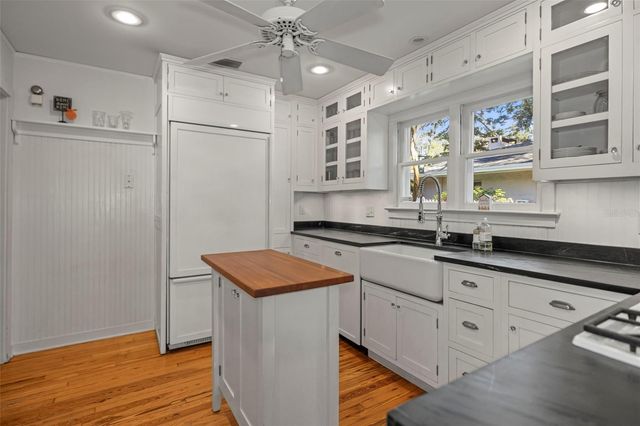 637 SCOTLAND STREET, Dunedin, FL 34698