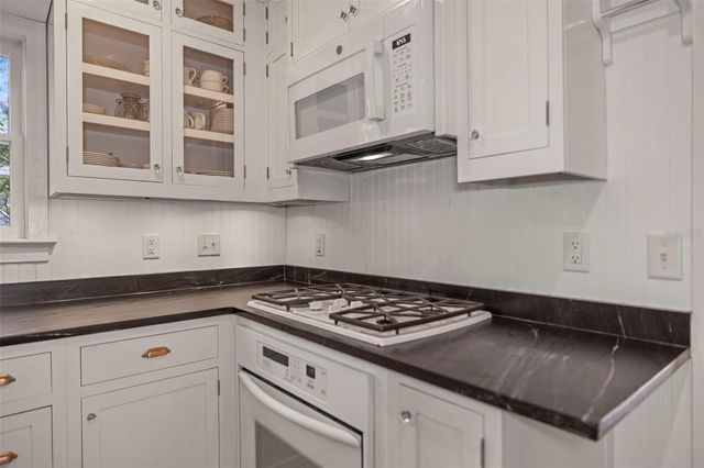 637 SCOTLAND STREET, Dunedin, FL 34698