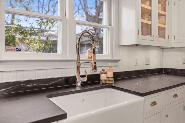 637 SCOTLAND STREET, Dunedin, FL 34698