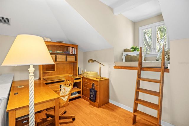 637 SCOTLAND STREET, Dunedin, FL 34698