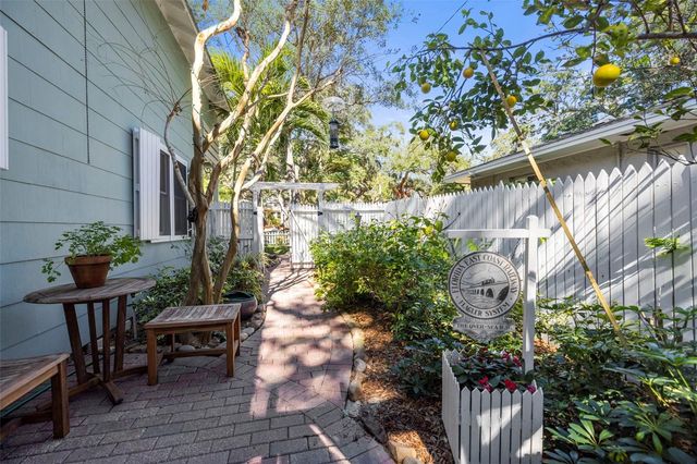 637 SCOTLAND STREET, Dunedin, FL 34698