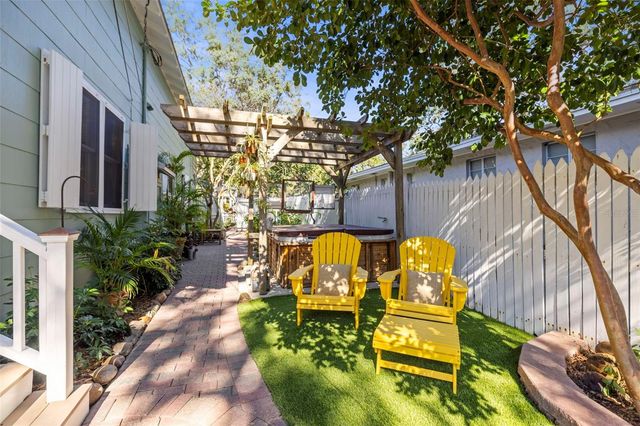 637 SCOTLAND STREET, Dunedin, FL 34698