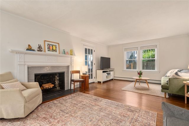 1467 Pawtucket Avenue, East Providence, RI 02916