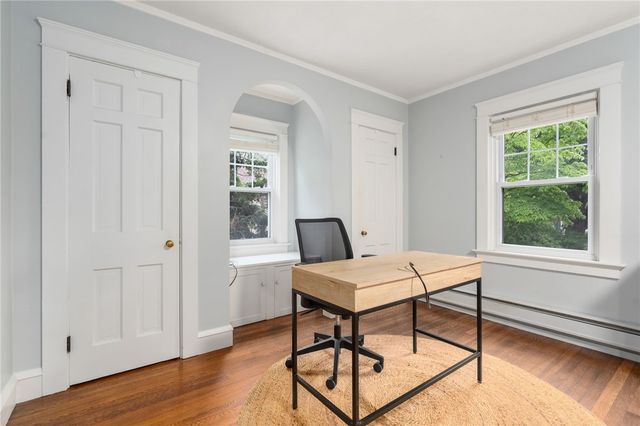 1467 Pawtucket Avenue, East Providence, RI 02916