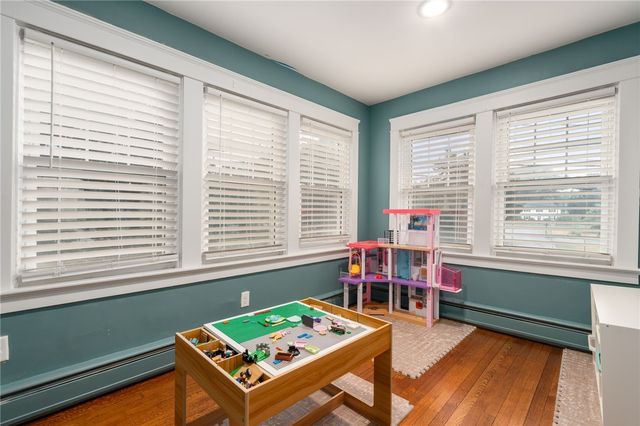 1467 Pawtucket Avenue, East Providence, RI 02916