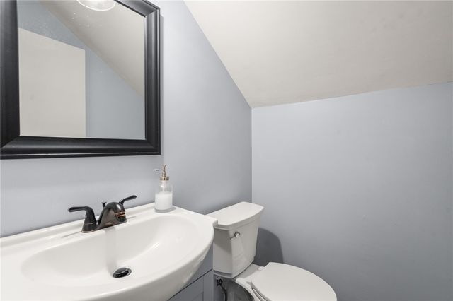 1467 Pawtucket Avenue, East Providence, RI 02916