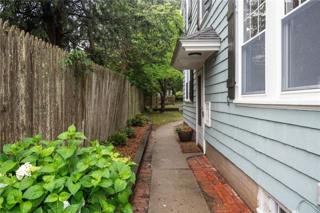 1467 Pawtucket Avenue, East Providence, RI 02916