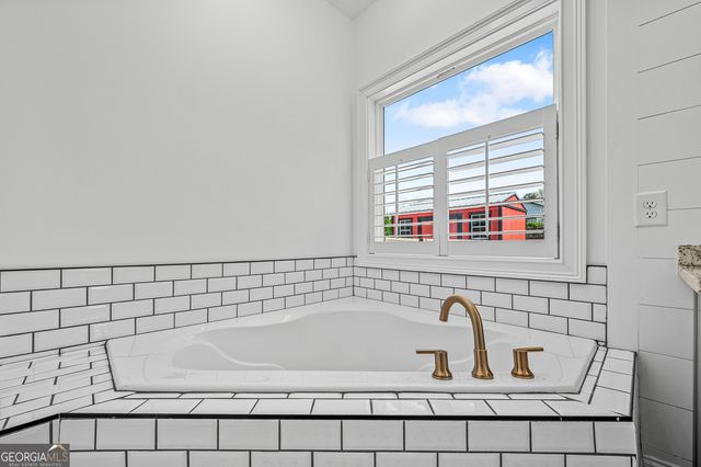 15 Spring Circle, Watkinsville, GA 30677