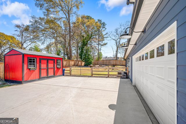 15 Spring Circle, Watkinsville, GA 30677