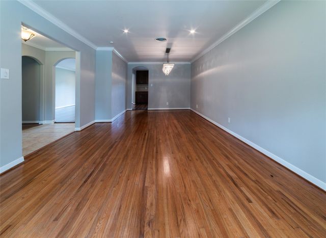 8834 Mcavoy Drive, Houston, TX 77074