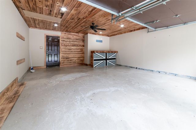 8834 Mcavoy Drive, Houston, TX 77074