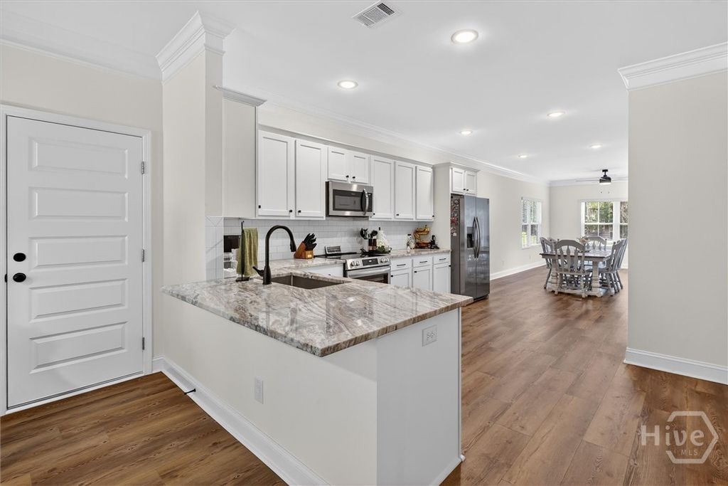 Image 13 of property listing at 117 Giles Avenue, Rincon, GA 31326