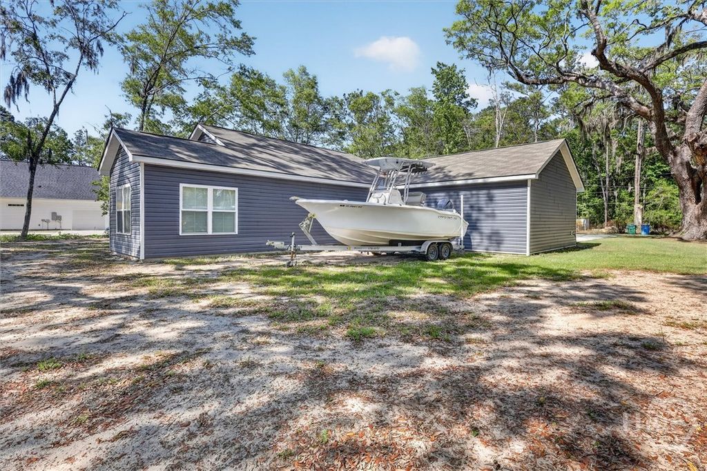 Image 35 of property listing at 117 Giles Avenue, Rincon, GA 31326