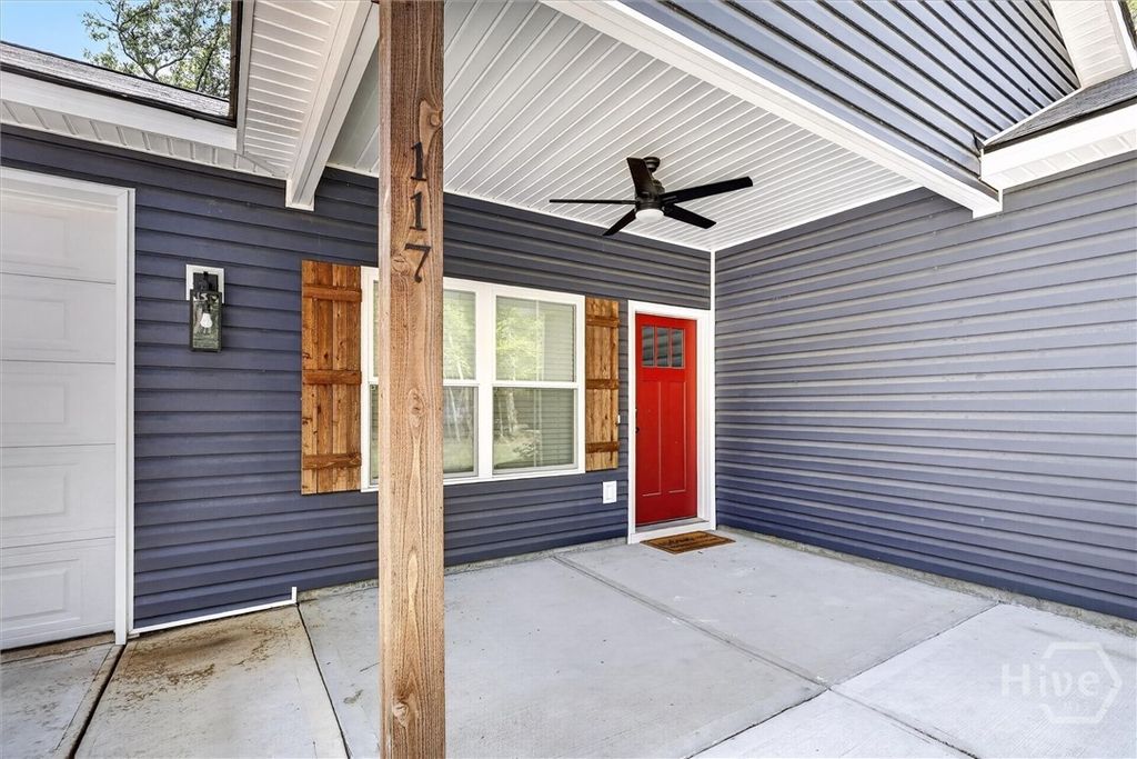 Image 8 of property listing at 117 Giles Avenue, Rincon, GA 31326