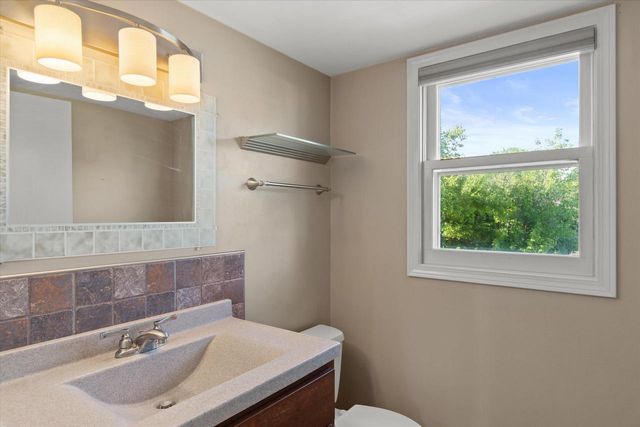 N78W15498 Old Gate ROAD, Menomonee Falls, WI 53051