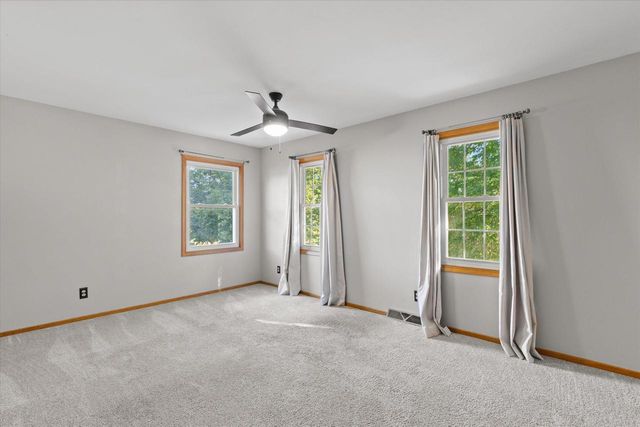 N78W15498 Old Gate ROAD, Menomonee Falls, WI 53051