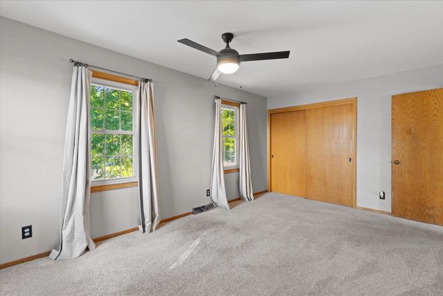 N78W15498 Old Gate ROAD, Menomonee Falls, WI 53051