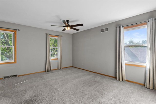 N78W15498 Old Gate ROAD, Menomonee Falls, WI 53051