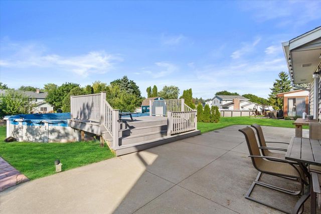 N78W15498 Old Gate ROAD, Menomonee Falls, WI 53051