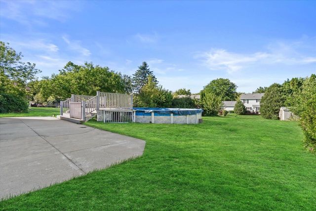 N78W15498 Old Gate ROAD, Menomonee Falls, WI 53051