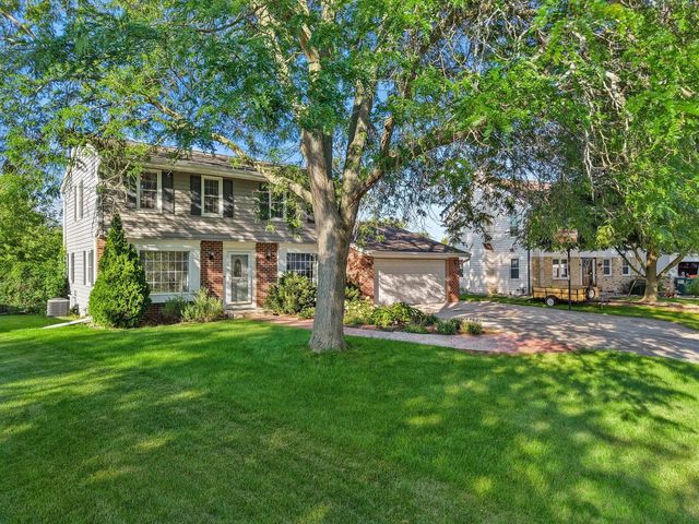 N78W15498 Old Gate ROAD, Menomonee Falls, WI 53051