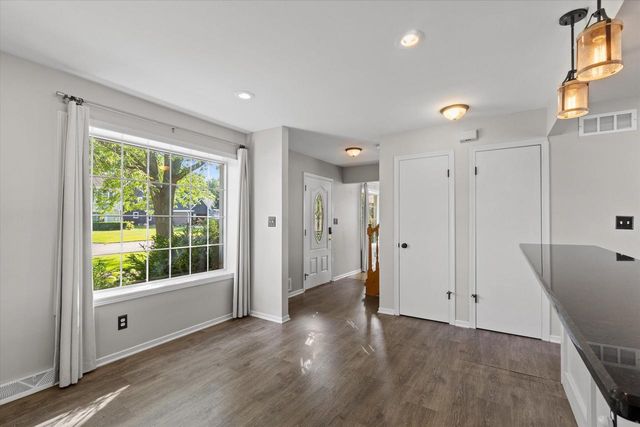 N78W15498 Old Gate ROAD, Menomonee Falls, WI 53051