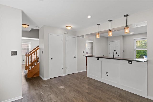 N78W15498 Old Gate ROAD, Menomonee Falls, WI 53051