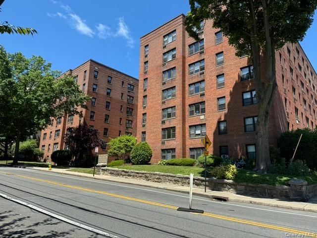 11 Lake Street 3S, White Plains, NY 10603