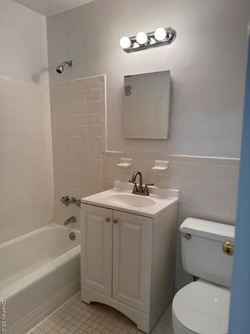 11 Lake Street 3S, White Plains, NY 10603