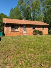 577 Piney Fork Church Road, Eden, NC 27288