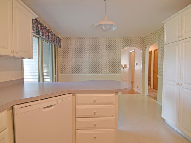 2 Murray Road, Essex Junction, VT 05452