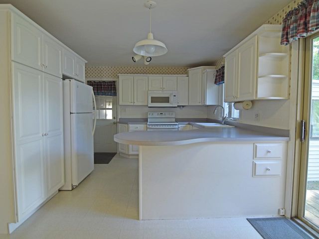 2 Murray Road, Essex Junction, VT 05452