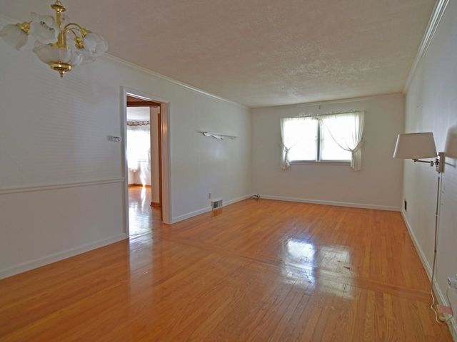 2 Murray Road, Essex Junction, VT 05452