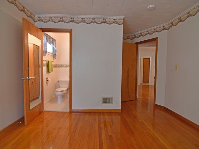 2 Murray Road, Essex Junction, VT 05452