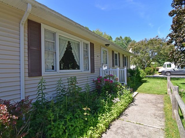 2 Murray Road, Essex Junction, VT 05452