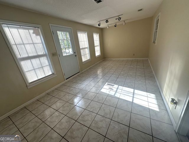 309 Windsor Walk SE, Conyers, GA 30094